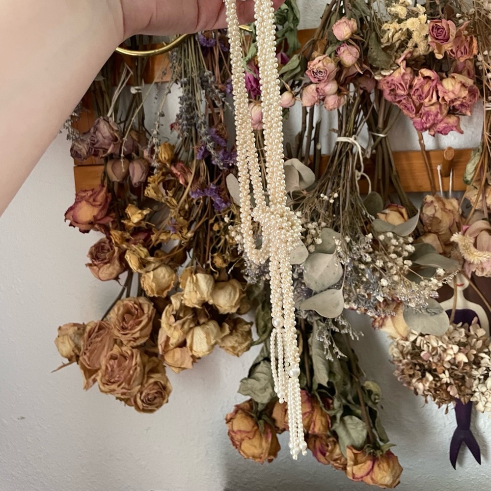 Pearl Necklace with Knot